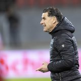 L'entraîneur sédunois Didier Tholot n'a que très peu goûté à la prestation de l'arbitre Hüseyn Sanli lors du derby face à Xamax.